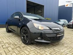 Zwart, metallic lak Gebruikt 2013 Opel Astra GTC Sport Hatchback | € 9.949 (Iets duurder)