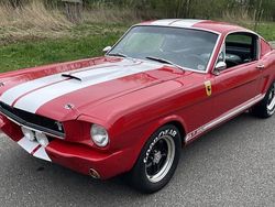Rood Gebruikt 1965 Ford Mustang Fastback Coupé | € 69.000
