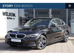 Zwart Gebruikt 2021 BMW 330e Executive Sedan | € 36.750 (Iets duurder)