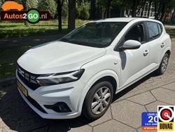 Wit Gebruikt 2023 Dacia Sandero Essentiel Hatchback | € 12.900 (Super prijs)