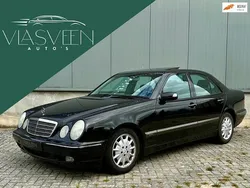 Zwart Gebruikt 2000 Mercedes E240 Sedan | € 3.950