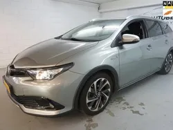 Grijs, metallic lak Gebruikt 2018 Toyota Auris Touring Sports Stationwagen | € 11.450 (Eerlijke prijs)