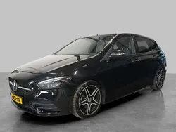 Zwart Gebruikt 2020 Mercedes B200 Business MPV | € 19.359 (Goede deal)