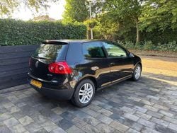 Zwart Gebruikt 2007 VW Golf V Hatchback | € 2.650 (Goede deal)