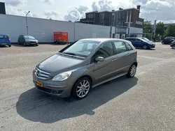 Grijs Gebruikt 2005 Mercedes B170 MPV | € 1.950 (Eerlijke prijs)