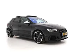 Mythos black metallic (zwart metallic) Gebruikt 2017 Audi RS3 Comfort Hatchback | € 36.445 (Iets duurder)