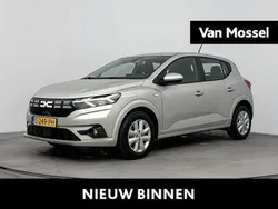 Grijs Gebruikt 2023 Dacia Sandero Expression Hatchback | € 14.940 (Goede deal)