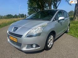 Grijs Gebruikt 2010 Peugeot 5008 MPV | € 3.750 (Eerlijke prijs)