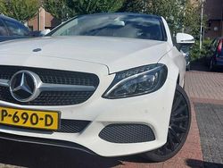 Wit (metallic) Gebruikt 2016 Mercedes C180 Ambition Coupé | € 19.950 (Goede deal)