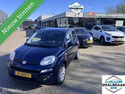 Blauw, metallic lak Gebruikt 2012 Fiat Panda Lounge Hatchback | € 5.795 (Duur)