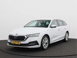 Wit Gebruikt 2020 Skoda Octavia Business Line Stationwagen | € 18.450 (Iets duurder)