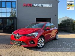 Rood Gebruikt 2021 Renault Clio V Business Hatchback | € 8.950 (Eerlijke prijs)