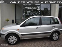 Grijs Gebruikt 2008 Ford Fusion Cool & Sound Edition MPV | € 950 (Super prijs)