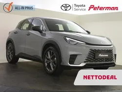 Grijs, metallic lak Gebruikt 2024 Lexus LBX SUV | € 36.599 (Goede deal)
