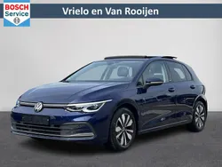 Blauw Gebruikt 2023 VW Golf VIII Move Hatchback | € 28.450 (Eerlijke prijs)