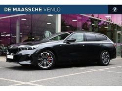 Grijs Gebruikt 2025 BMW 550e M Sport Stationwagen | € 95.950 (Eerlijke prijs)