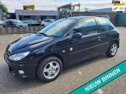 Zwart Gebruikt 2008 Peugeot 206 Forever Hatchback | € 1.499 (Eerlijke prijs)