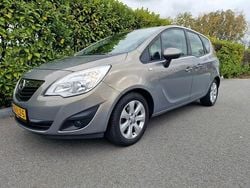 Bruin Gebruikt 2011 Opel Meriva Edition MPV | € 4.990 (Goede deal)