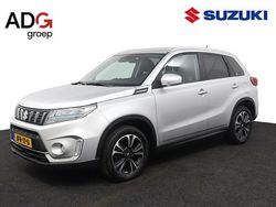 Grijs Gebruikt 2022 Suzuki Vitara Style SUV | € 25.450 (Eerlijke prijs)