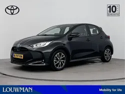 Zwart Gebruikt 2022 Toyota Yaris Limited Hatchback | € 21.945 (Eerlijke prijs)