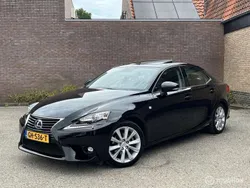 Zwart Gebruikt 2015 Lexus IS300h Sedan | € 18.940 (Goede deal)
