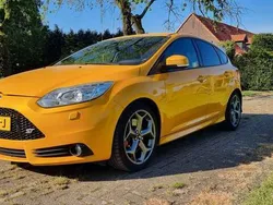 Gebruikt 2012 Ford Focus ST Sedan | € 14.000 (Eerlijke prijs)