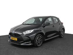 Zwart Gebruikt 2023 Toyota Yaris Hybrid Edition Hatchback | € 23.950 (Eerlijke prijs)