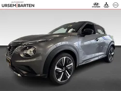 Grijs, metallic lak Gebruikt 2024 Nissan Juke SUV | € 27.930 (Eerlijke prijs)