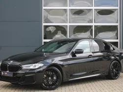 Zwart Gebruikt 2022 BMW 545e M Sport Sedan | € 48.900 (Super prijs)