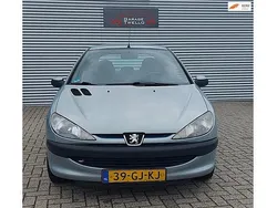 Grijs Gebruikt 2001 Peugeot 206 Hatchback | € 1.500 (Eerlijke prijs)
