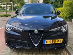 Zwart Gebruikt 2018 Alfa Romeo Stelvio Super SUV | € 33.800 (Goede deal)