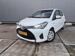 Wit Gebruikt 2015 Toyota Yaris Hatchback | € 11.450 (Eerlijke prijs)