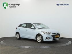 Blauw, metallic lak Gebruikt 2020 Hyundai i20 Hatchback | € 11.900 (Eerlijke prijs)