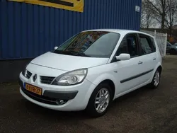 Wit Gebruikt 2009 Renault Scénic III MPV | € 3.350 (Eerlijke prijs)