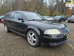 Zwart Gebruikt 2001 VW Passat Comfortline Stationwagen | € 1.999 (Eerlijke prijs)