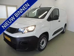 Wit Gebruikt 2023 Peugeot Partner S MPV | € 11.950 (Goede deal)