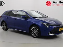 Blauw Gebruikt 2023 Toyota Corolla Edition Stationwagen | € 29.999 (Eerlijke prijs)