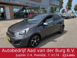 Grijs Gebruikt 2015 Kia Rio Hatchback | € 9.950 (Eerlijke prijs)
