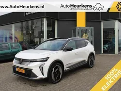 Twotone blanc nacré / noir étoille Gebruikt 2024 Renault Scénic Iconic MPV | € 44.945 (Goede deal)