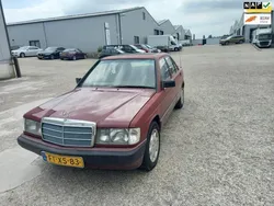 Rood Gebruikt 1992 Mercedes 190 Sedan | € 2.950
