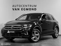 Zwart Gebruikt 2022 VW T-Roc R-line SUV | € 28.999 (Eerlijke prijs)