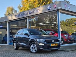 Grijs Gebruikt 2019 VW T-Roc Style SUV | € 21.850 (Goede deal)