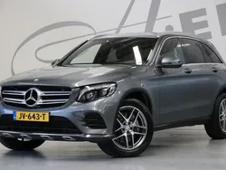 Grijs, metallic lak Gebruikt 2016 Mercedes GLC250 AMG SUV | € 31.750 (Eerlijke prijs)