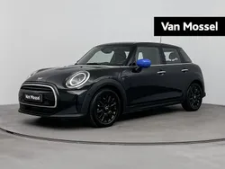 Zwart Gebruikt 2022 Mini Cooper Hatchback | € 21.935 (Iets duurder)