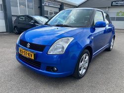 Blauw, metallic lak Gebruikt 2006 Suzuki Swift GLS Hatchback | € 2.950 (Eerlijke prijs)