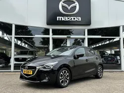 Jet black mica (41w) Gebruikt 2016 Mazda 2 Hatchback | € 13.450 (Eerlijke prijs)