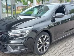 Zwart Gebruikt 2018 Renault Mégane IV Bose Edition Hatchback | € 16.850 (Duur)