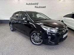 Zwart Gebruikt 2017 Kia Rio Platinum Edition Hatchback | € 13.495 (Eerlijke prijs)
