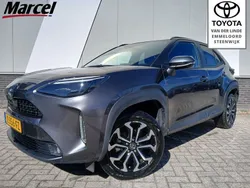 Grijs, metallic lak Gebruikt 2024 Toyota Yaris Cross SUV | € 29.400 (Eerlijke prijs)