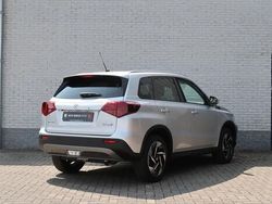 Grijs Gebruikt 2025 Suzuki Vitara Style SUV | € 28.699 (Eerlijke prijs)